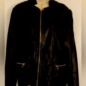 Ladies Colebrook leather zip up black jacket. Size 14/16. Very nice.